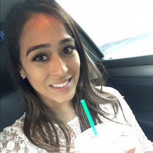 Meet your Posher, Julia