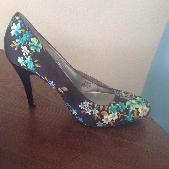 Jessica Simpson bold sexy floral satin pumps heels - Picture 2 of 4
