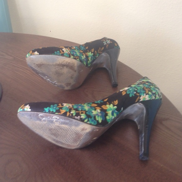Jessica Simpson bold sexy floral satin pumps heels - Picture 3 of 4