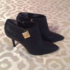 Enzo Angiolini black booties