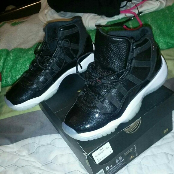 🚫SOLD🚫BRAND NEW Air Jordan 72-10 size 5Y - Picture 2 of 4