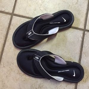 Nike flip flops