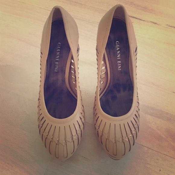 Gianni Bini nude platforms size 7