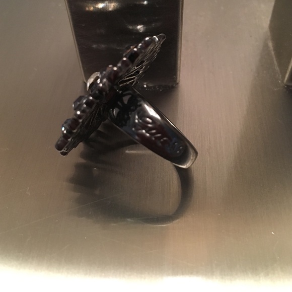 Guess Ring 💍 - Picture 2 of 4