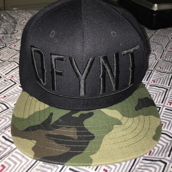 DFYNT FITTED SNAP BACK 👒