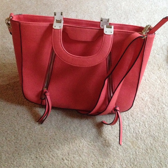 Coral Gianni Bini ShoulderBag
