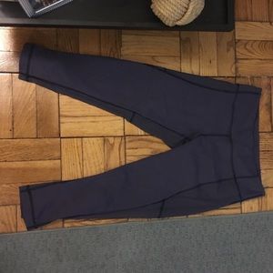 Lulu lemon navy mesh wunder unders size 6.