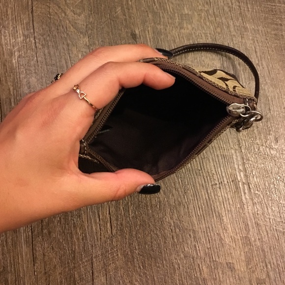 Coach wallet/ wristlet - Picture 3 of 3