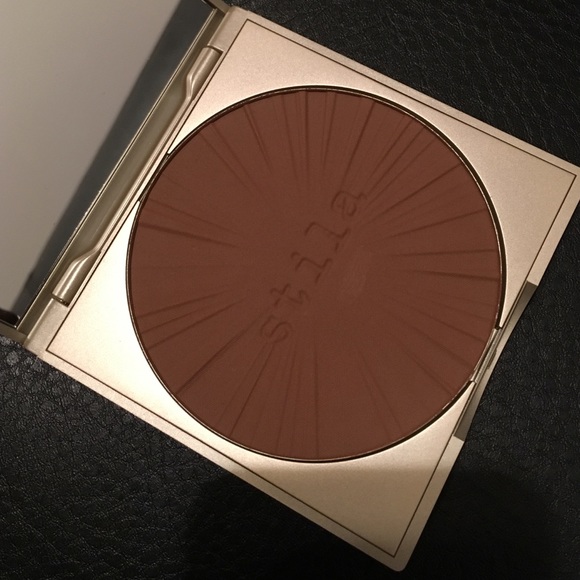 Brand ❗️Stila Stay all Day Contouring Bronzer - Picture 3 of 3