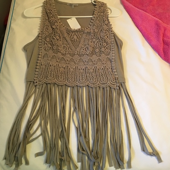 Charlotte Russe grey cut off shirt - Picture 1 of 4