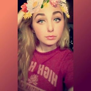 Meet your Posher, Antonia