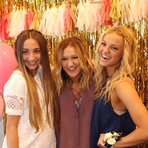 Meet your Posher, Whitney