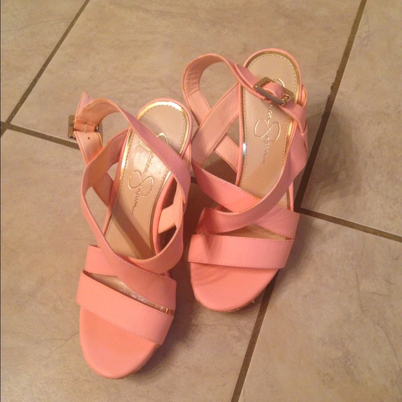 Adorable Coral Jessica Simpson wedges NWOT