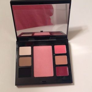 NEW Bobbi Brown Makeup Pallete