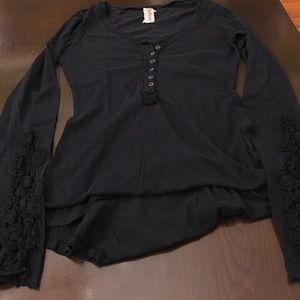 Long sleeve black t-shirt