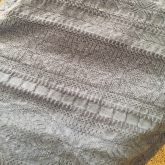 Mossimo Tank Top - Picture 3 of 3