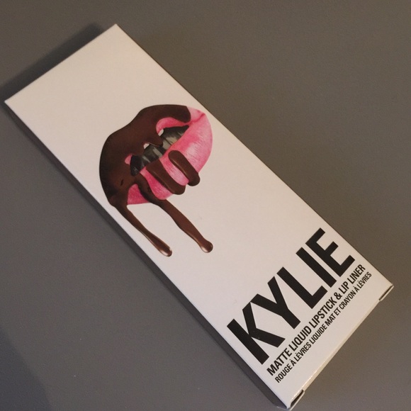 Kylie Lipkit True Brown K