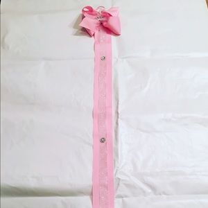 Bow clip Hanger