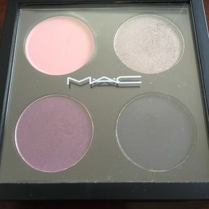 MAC SHOP & DROP EYESHADOW QUAD