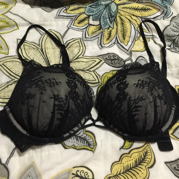 Victoria's Secret bombshell bra