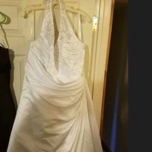 Wedding dress FREE SHIPPING ON ORDERS OVER $ 500