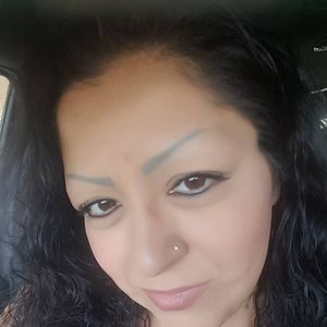 Meet your Posher, Desiree