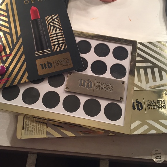 Urban Decay Gwen Stefani palette