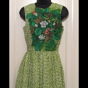 Sleeveless Ditsy Print Cut Out Back Dress.