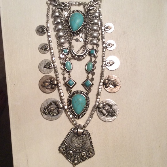 Turquoise statement necklace - Picture 3 of 3