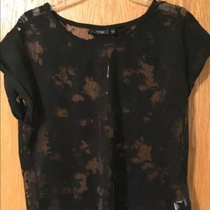 Black pattered t-shirt