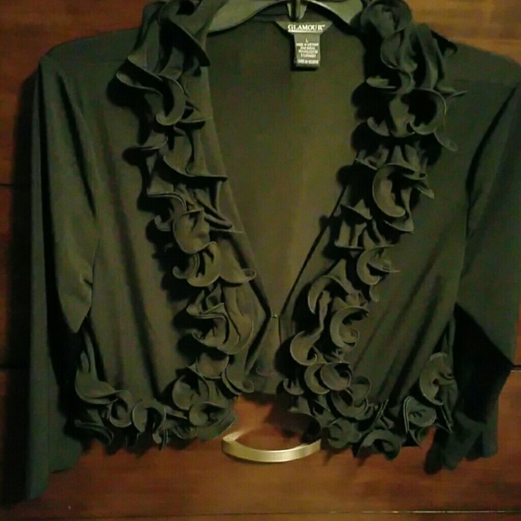 Elegant bolero with ruffles