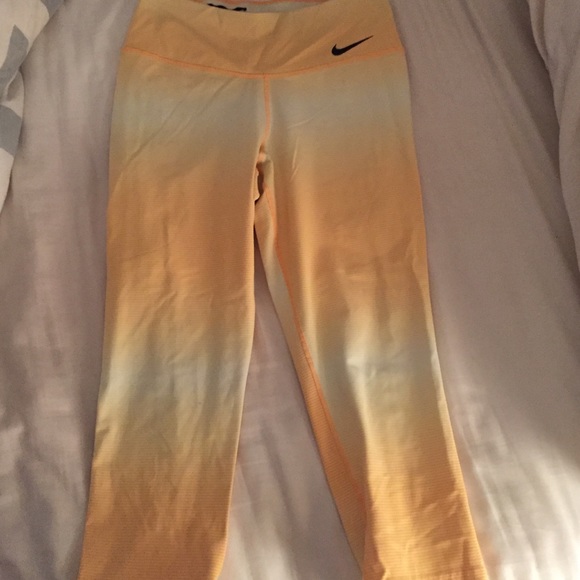 Nike workout capris and soul cycle tank