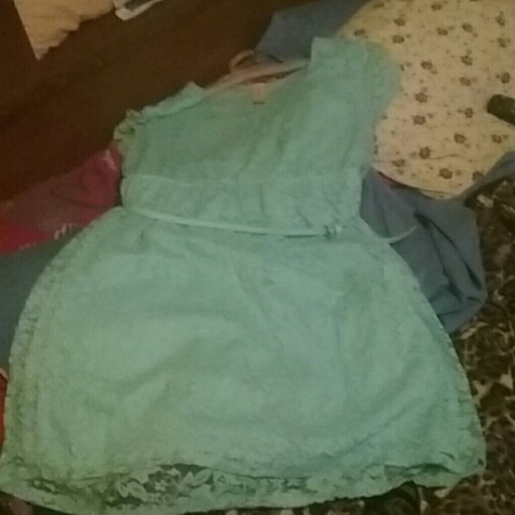 Lace dress - Picture 1 of 1