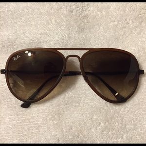 Ray Ban Aviator Light Ray II