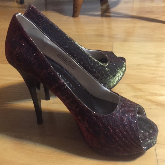 Chinese Laundry Platforms