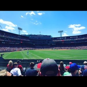 Meet your Posher, Claire