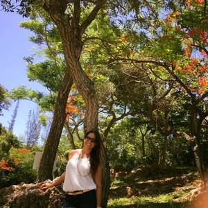 Meet your Posher, Mayra