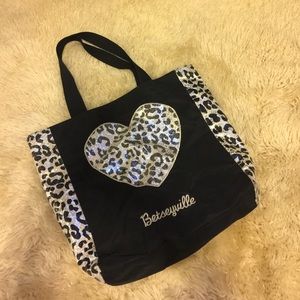 Betseyville Tote