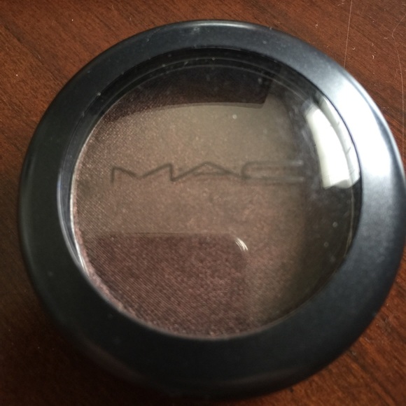 MAC MEGA METAL EYESHADOW