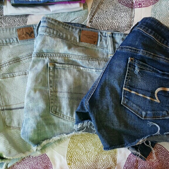 3 AE shorts