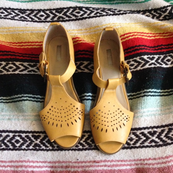 Yello Cooperative kitten heels