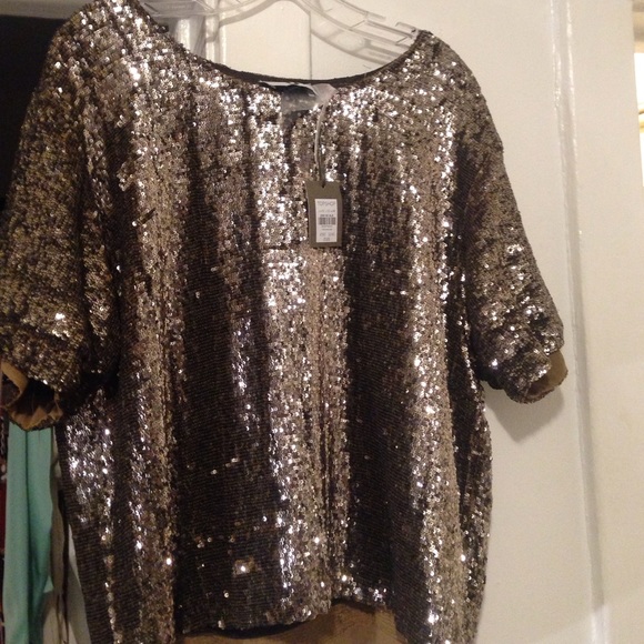 Topshop Tops - NWT DAZZLING  BLOUSE gold khaki color