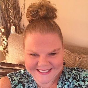 Meet your Posher, Eschelle