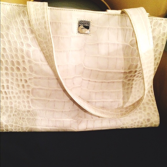 Dooney & Bourke leather tote bag