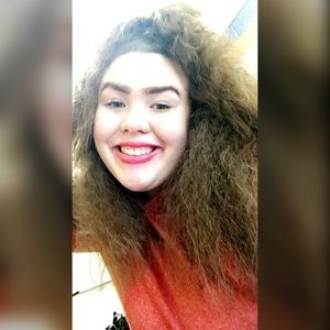 Meet your Posher, Olivia