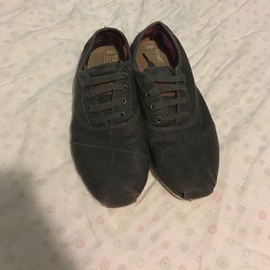 Male Toms size 9.5