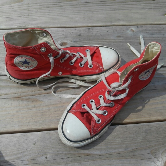 Converse Shoes - Red hightop converse
