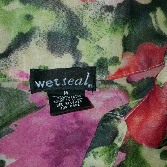 Button up blouse - Picture 2 of 2