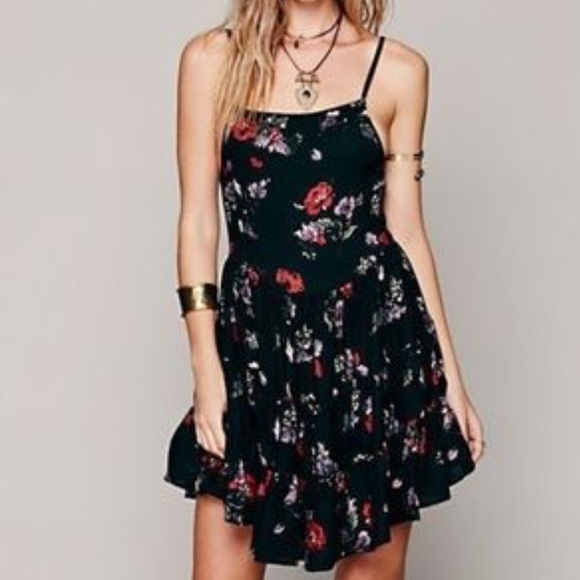Floral lace - up back swing dress