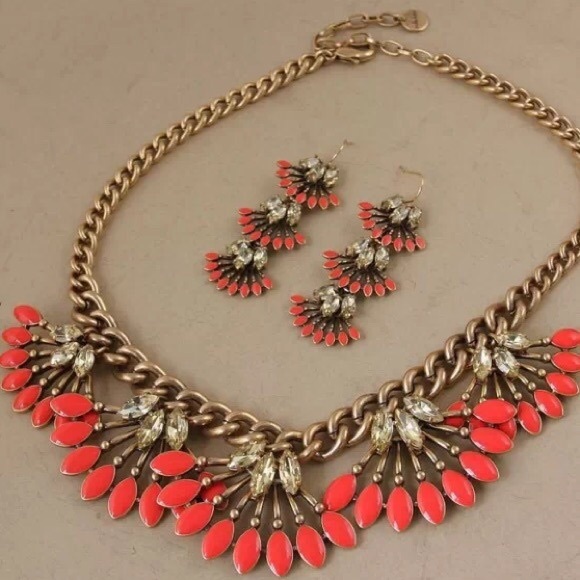 Stella & Dot Coral Set